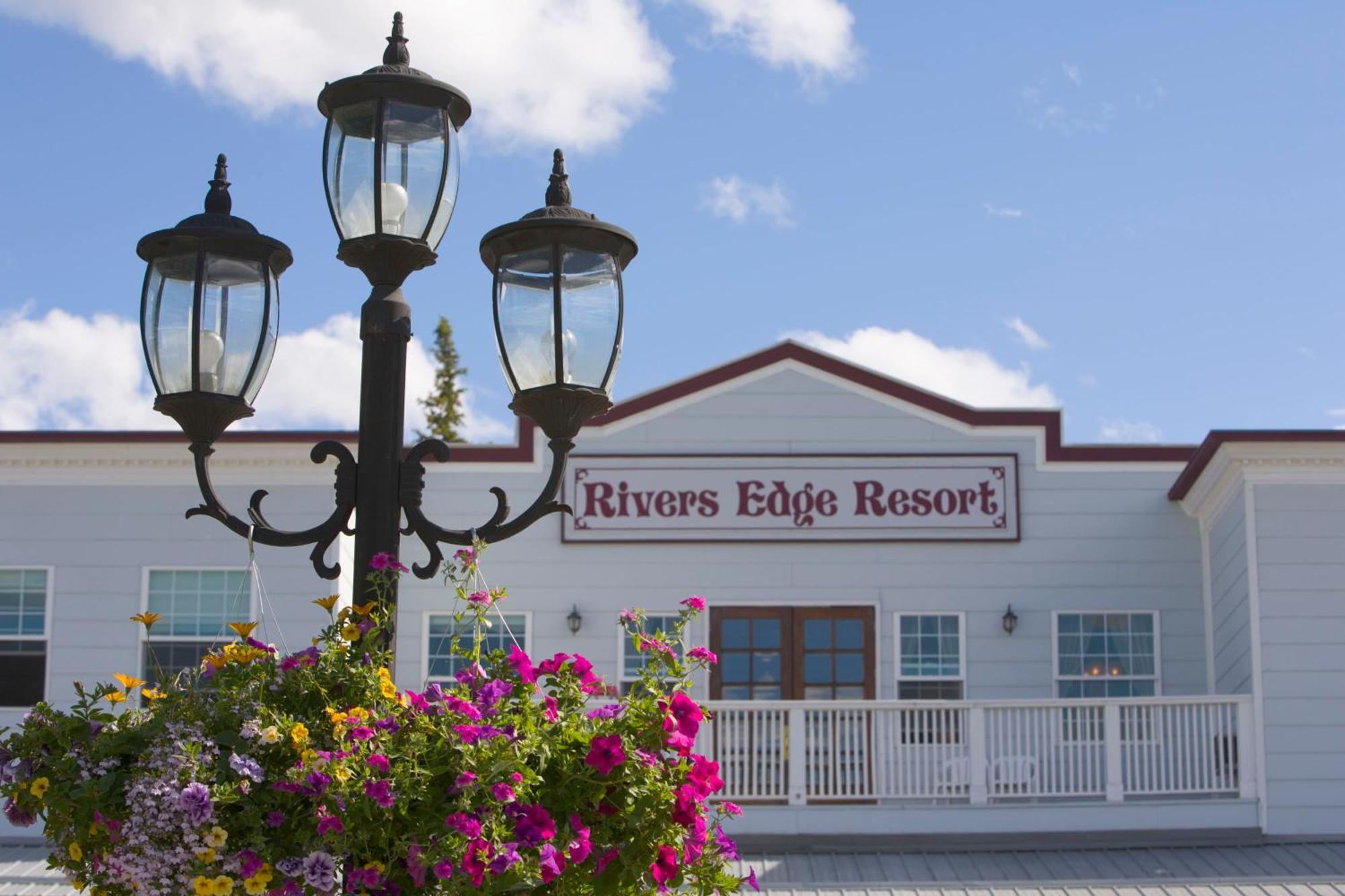 River'S Edge Resort Fairbanks Exterior photo
