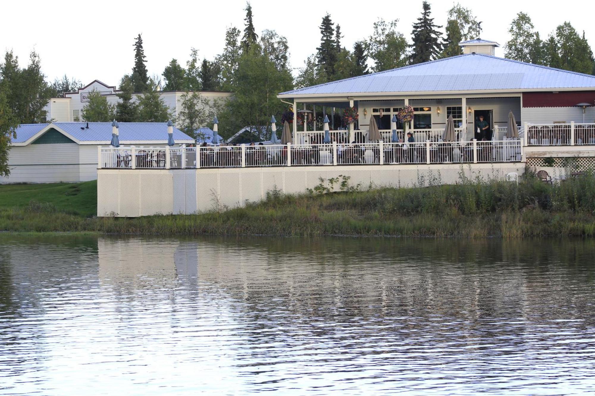 River'S Edge Resort Fairbanks Exterior photo