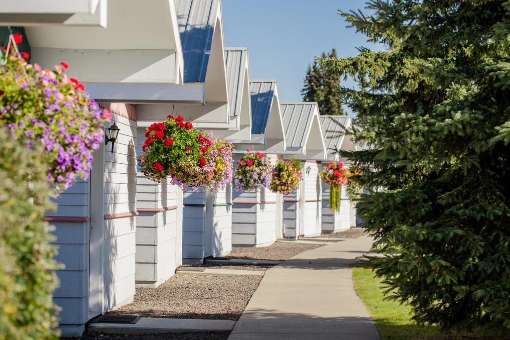 River'S Edge Resort Fairbanks Exterior photo